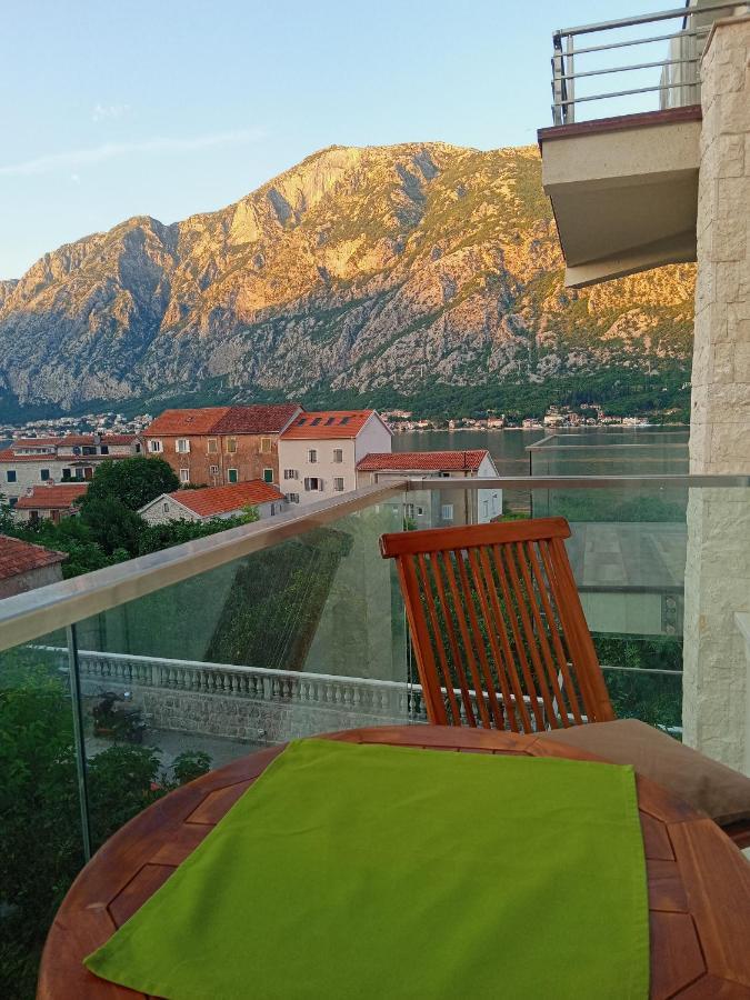 Apartments With Sea View In Prcanj Kotor Luaran gambar