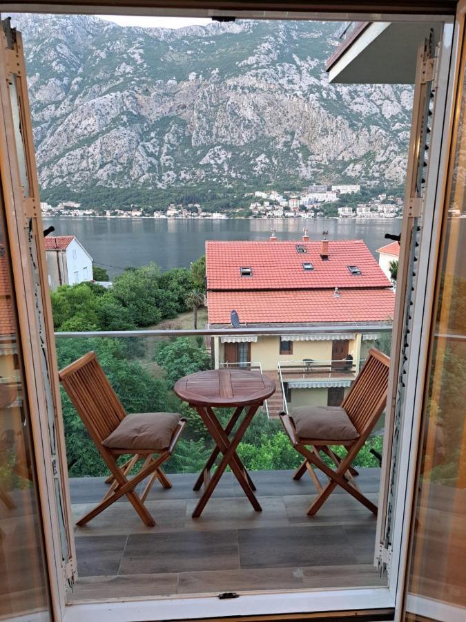 Apartments With Sea View In Prcanj Kotor Luaran gambar