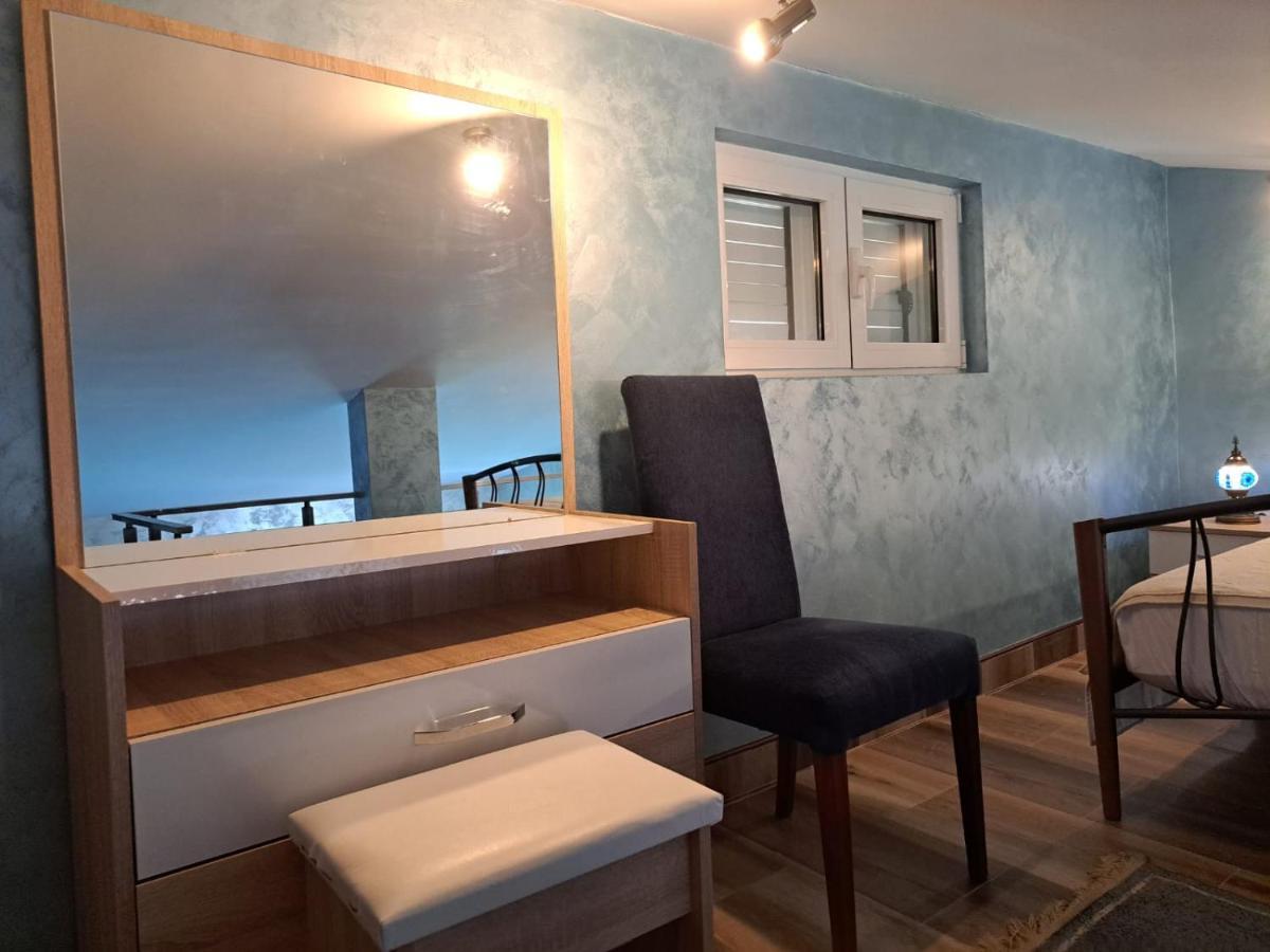 Apartments With Sea View In Prcanj Kotor Luaran gambar