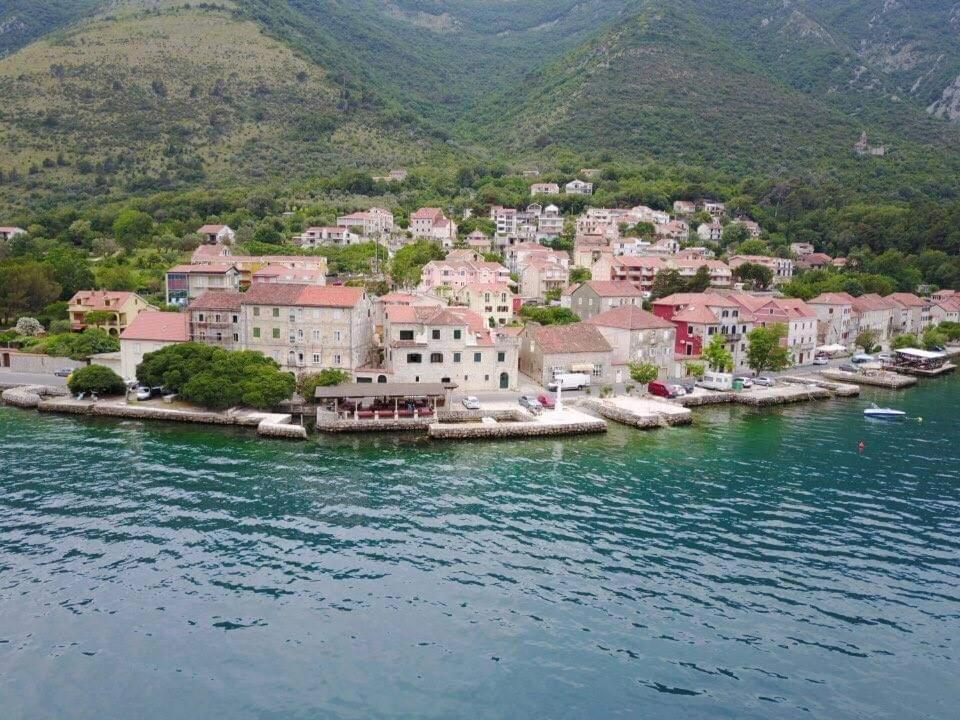 Apartments With Sea View In Prcanj Kotor Luaran gambar